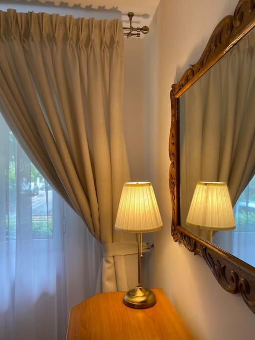Lovely & Quiet 1-Bedroom Condo With Free Parking Bucareste Exterior foto